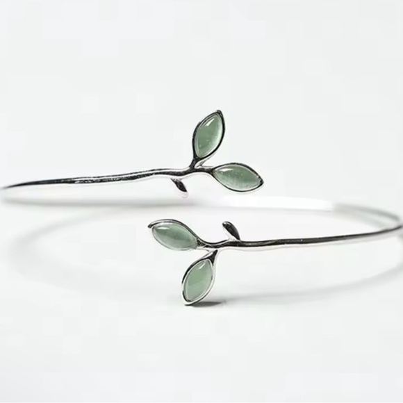 Elegant Silver Green Opal Leaf Twigs Branch Bracelet - Picture 1 of 4